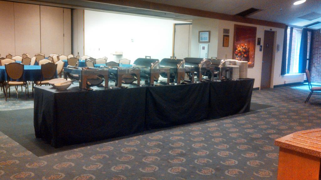 Conference Center At The Maritime Institute Hotel Линтикъм Екстериор снимка